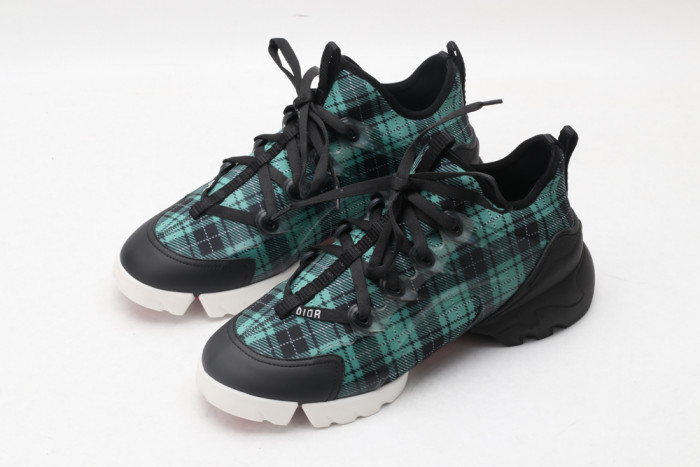 TB DR-CONNECT GREEN PLAID