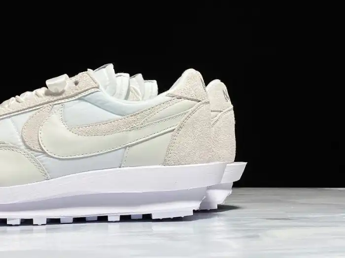 Bmlin Nike LD Waffle Sacai White Nylon BV0073-101