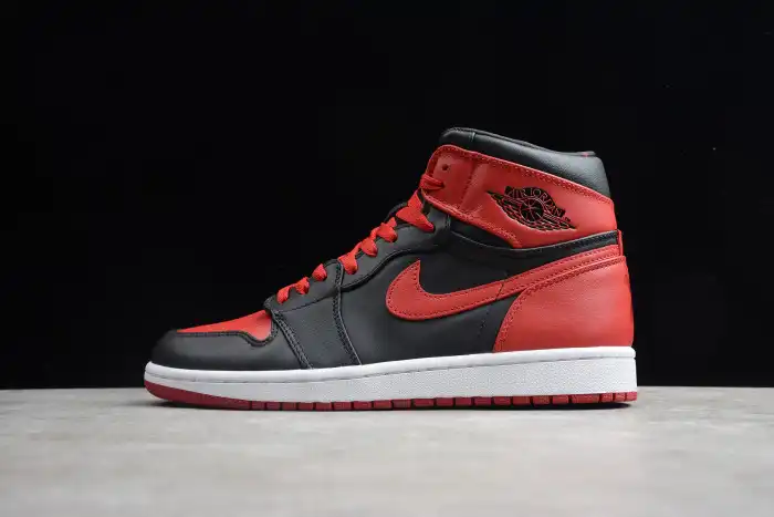 Husky Air Jordan 1 Retro Banned 432001-001