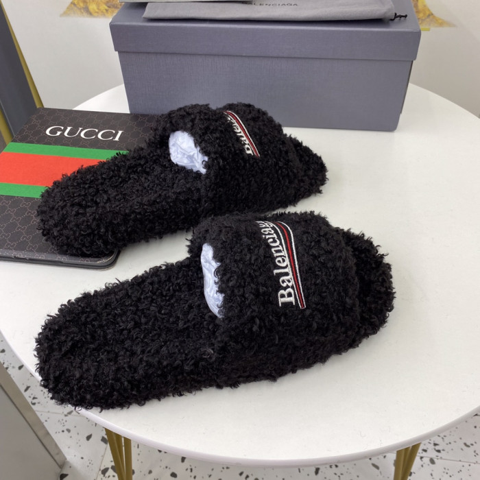 TB BLCG SLIPPERS