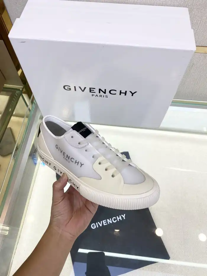 Rep LY Givench Spectre Low-TOP SNEAKER