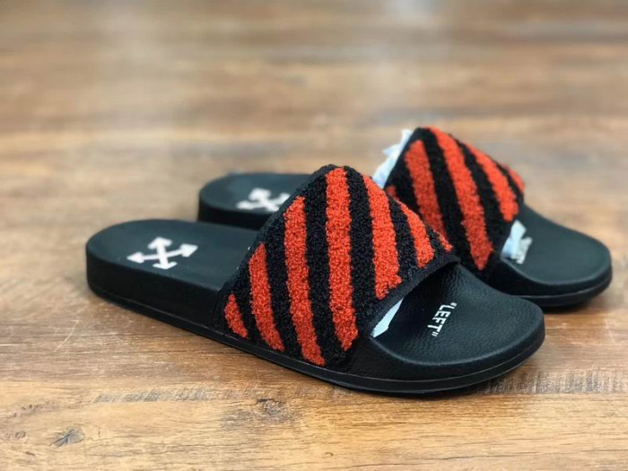 TB OFF-WHITE SLIPPERS