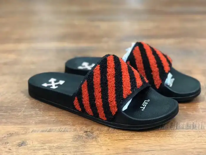 Bmlin OFF-WHITE SLIPPERS