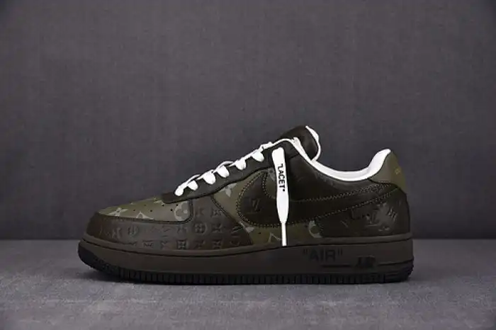 Husky LV x AIR FORCE 1