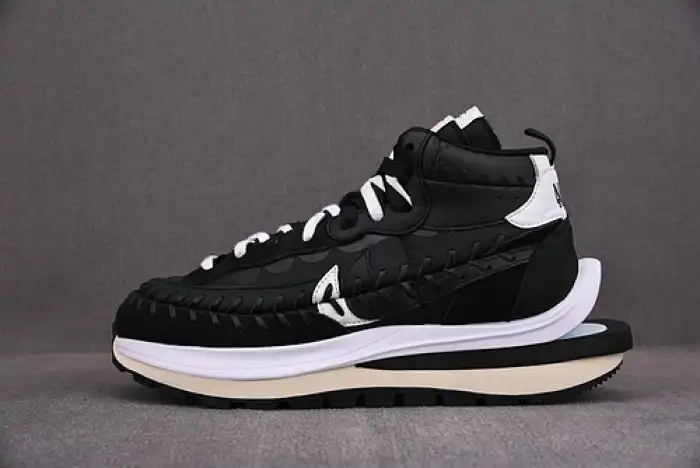 Husky Nike Vaporwaffle sacai Jean Paul Gaultier Black White DH9186-001