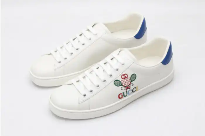 Bmlin GUCC ACE EMBROIDERED LOW-TOP SNEAKER 603696 AY070 9096