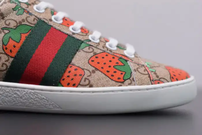 Bmlin Shoes GUCC ACE EMBROIDERED LOW-TOP SNEAKER 431920 DOPEO 9064