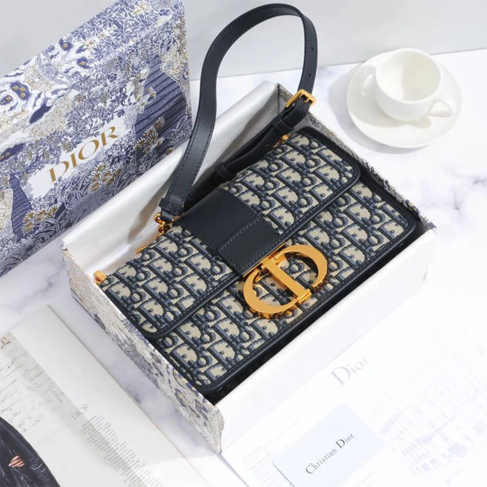 30 MONTAIGNE CHAIN BAG ModernLook 2390