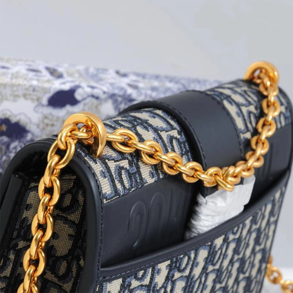 30 MONTAIGNE CHAIN BAG ModernLook 2390