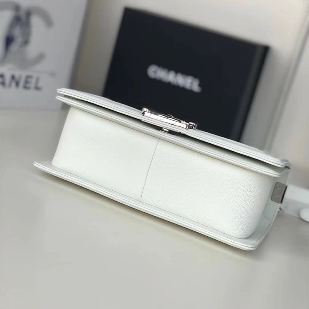 BOY CHANEL HANDBAG Lightweight 1707