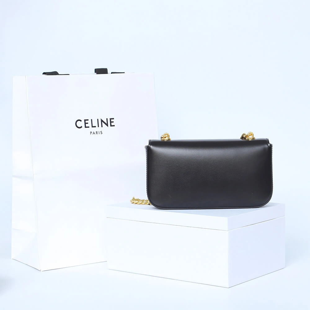 Versatile CELINE CHAIN SHOULDER BAG CLAUDE 2542