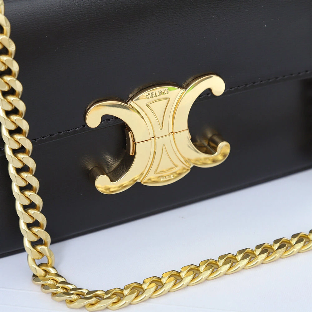 Versatile CELINE CHAIN SHOULDER BAG CLAUDE 2542