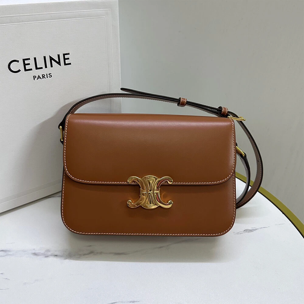 Trendsetting CELINE CLASSIQUE TRIOMPHE BAG in shiny calfskin(HIGH-END GRADE) 2515
