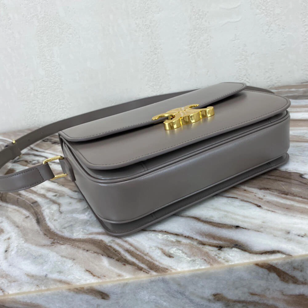 Modern CELINE CLASSIQUE TRIOMPHE BAG in shiny calfskin(HIGH-END GRADE) 2491