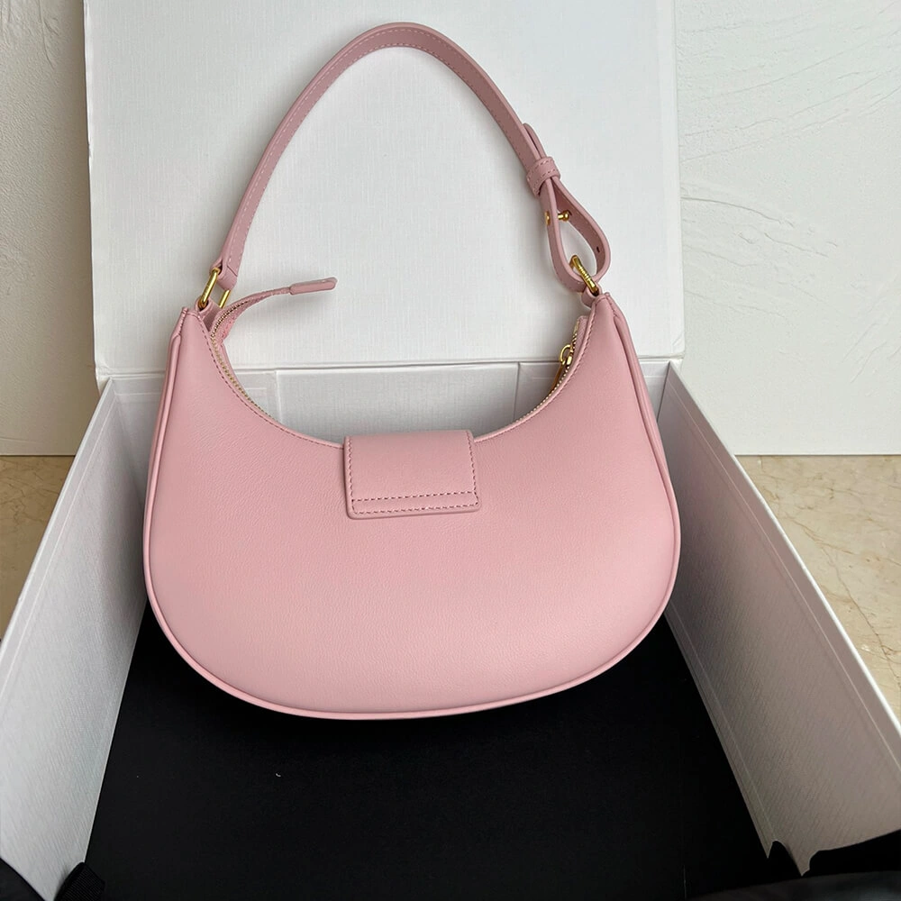 CELINE MEDIUM AVA TRIOMPHE BAG in Smooth Calfskin(HIGH-END GRADE) Youthful 2559