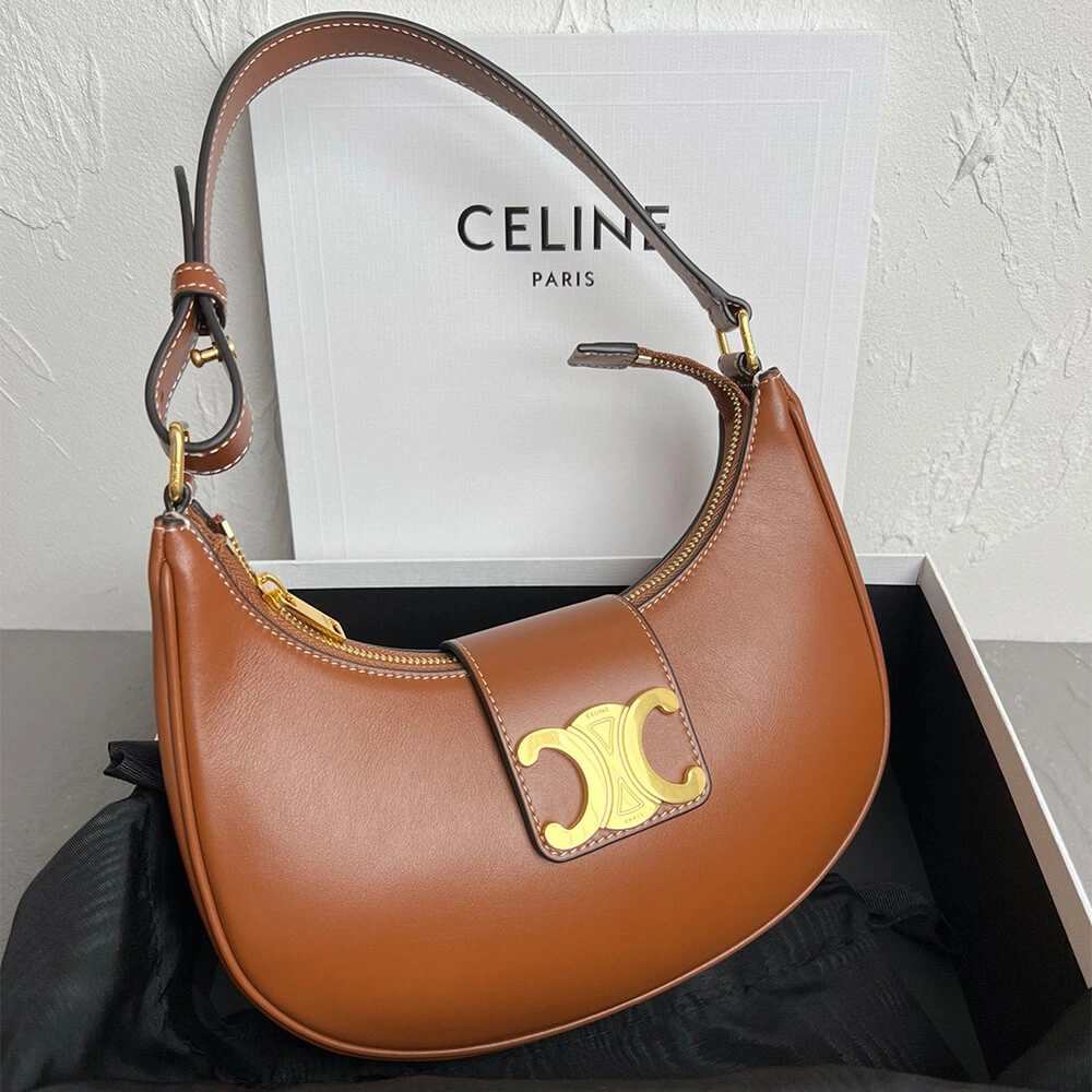 OnTrend CELINE MEDIUM AVA TRIOMPHE BAG in Smooth Calfskin 2551