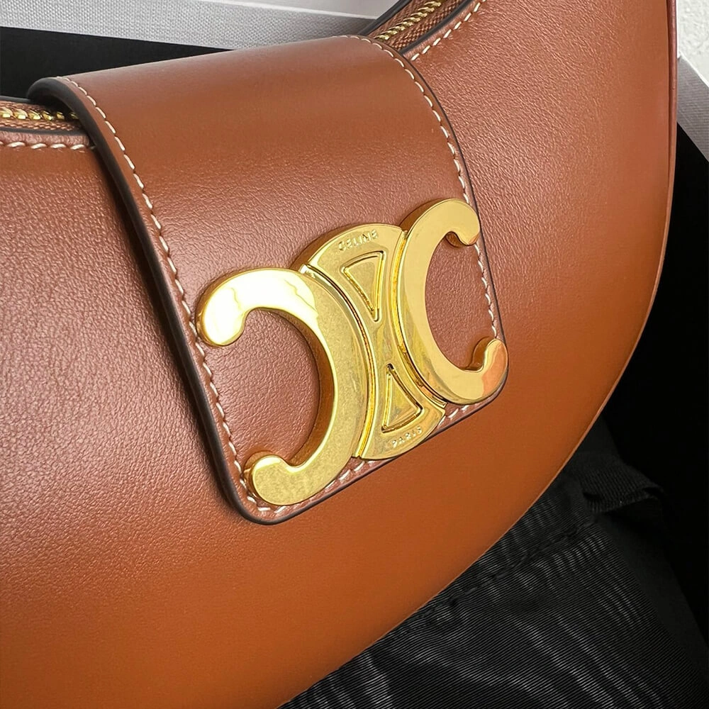 OnTrend CELINE MEDIUM AVA TRIOMPHE BAG in Smooth Calfskin 2551