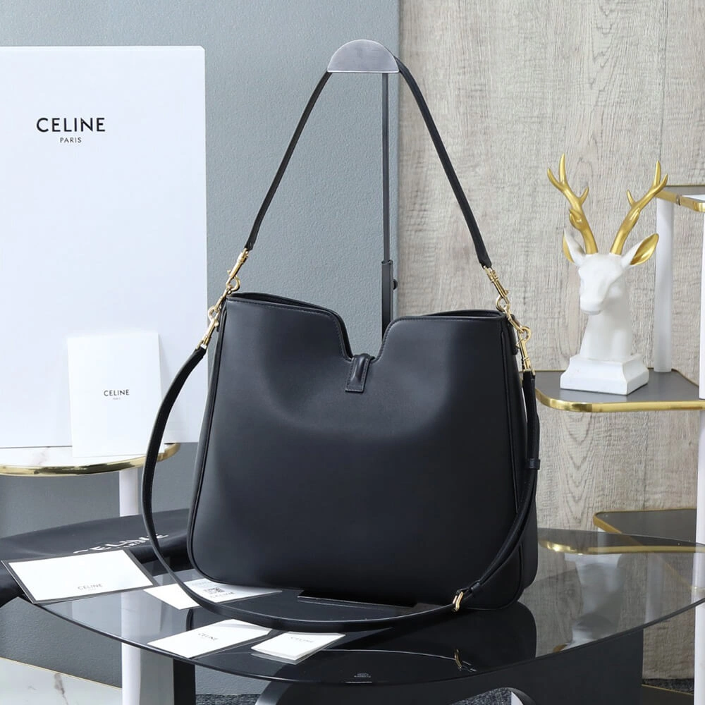 CELINE MEDIUM CAMILLE 16 SOFT BAG IN SMOOTH CALFSKIN(HIGH-END GRADE) Effortless 2524