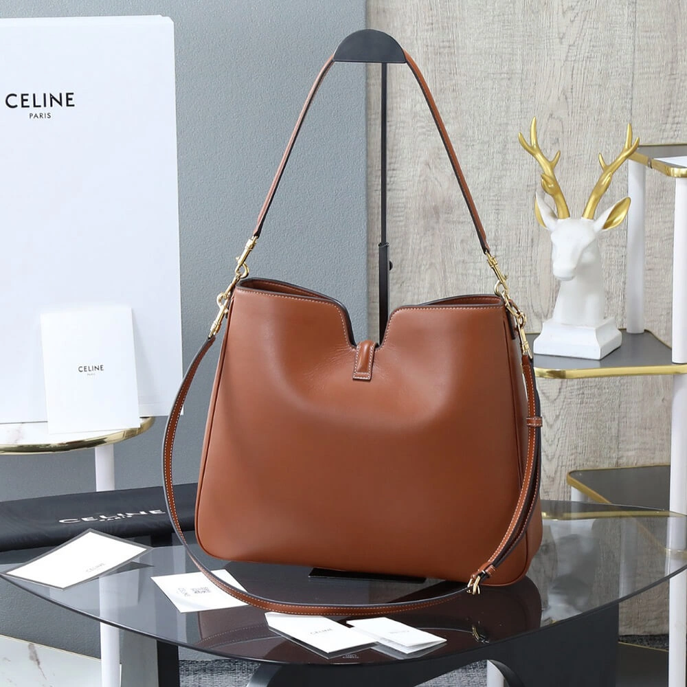 CELINE MEDIUM CAMILLE 16 SOFT BAG IN SMOOTH CALFSKIN(HIGH-END GRADE) Compact 2499