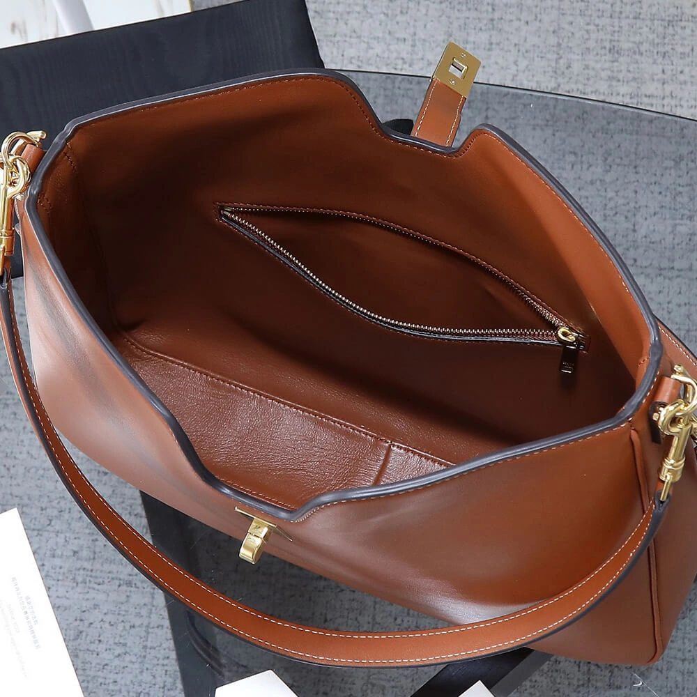 CELINE MEDIUM CAMILLE 16 SOFT BAG IN SMOOTH CALFSKIN(HIGH-END GRADE) Compact 2499