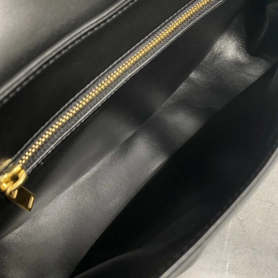 CELINE Medium POLLY bag in soft calfskin Chic 2588