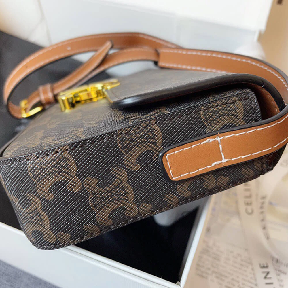 CELINE TRIOMPHE SHOULDER BAG Flexible 2486