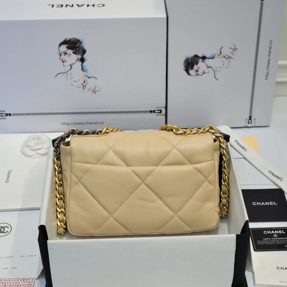 FreshLook CHANEL 19 HANDBAG 1664