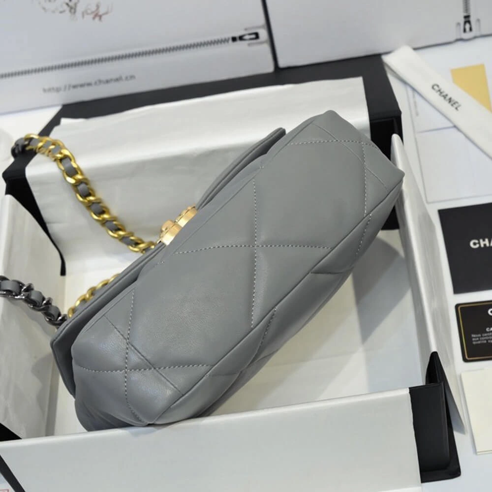 CHANEL 19 HANDBAG Modern 1649