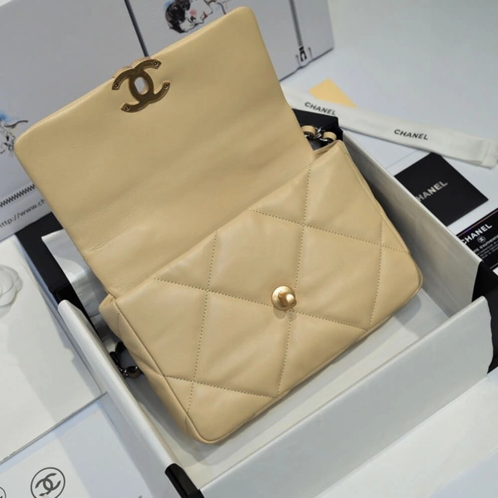 FreshLook CHANEL 19 HANDBAG 1664