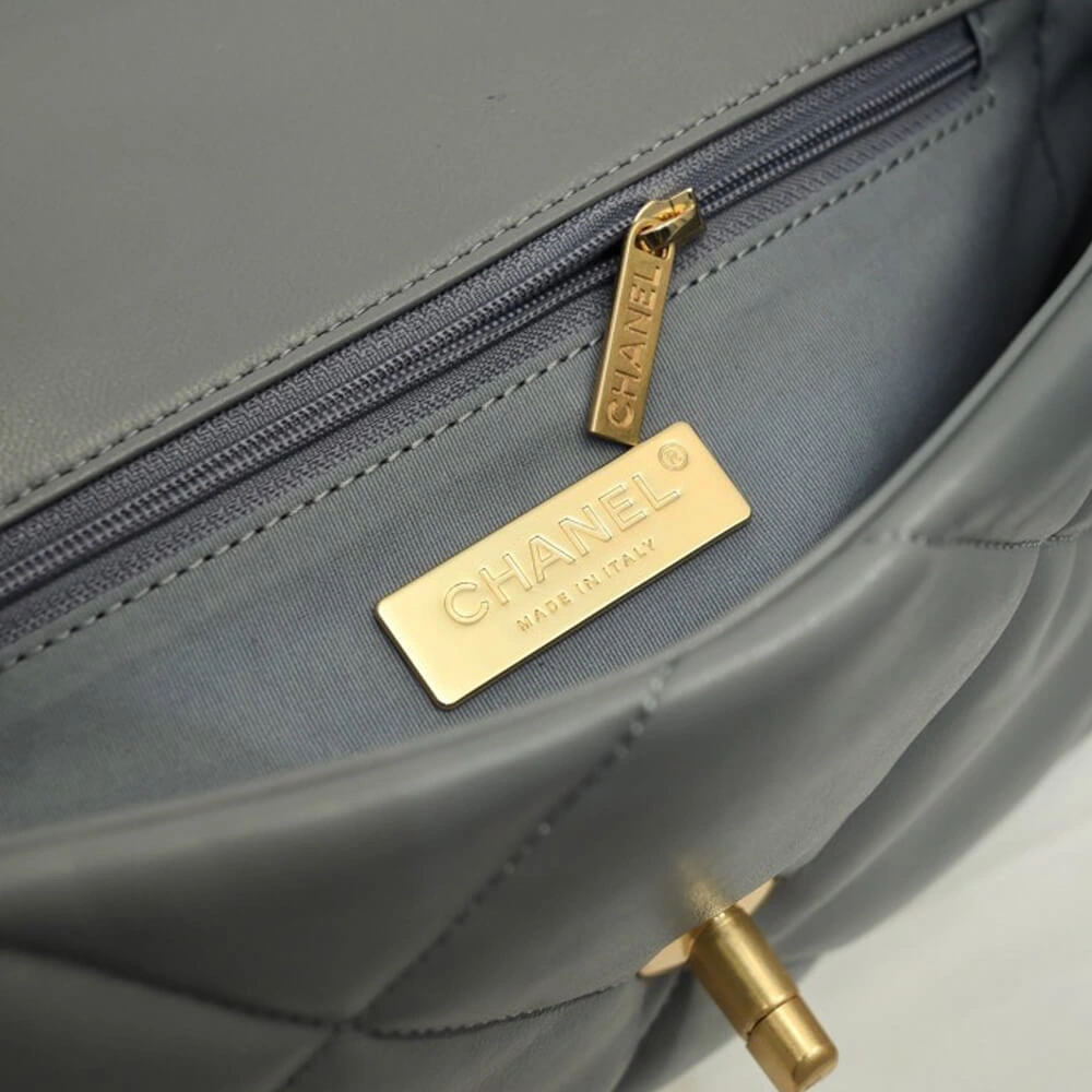 CHANEL 19 HANDBAG Modern 1649