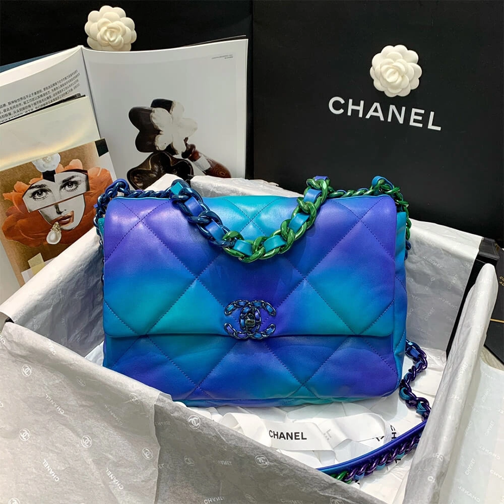CHANEL 19 Handbag Durable 1699