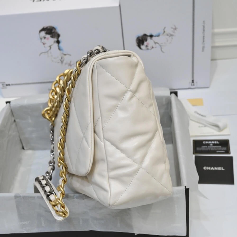 CHANEL 19 MAXI HANDBAG Breathable 1657