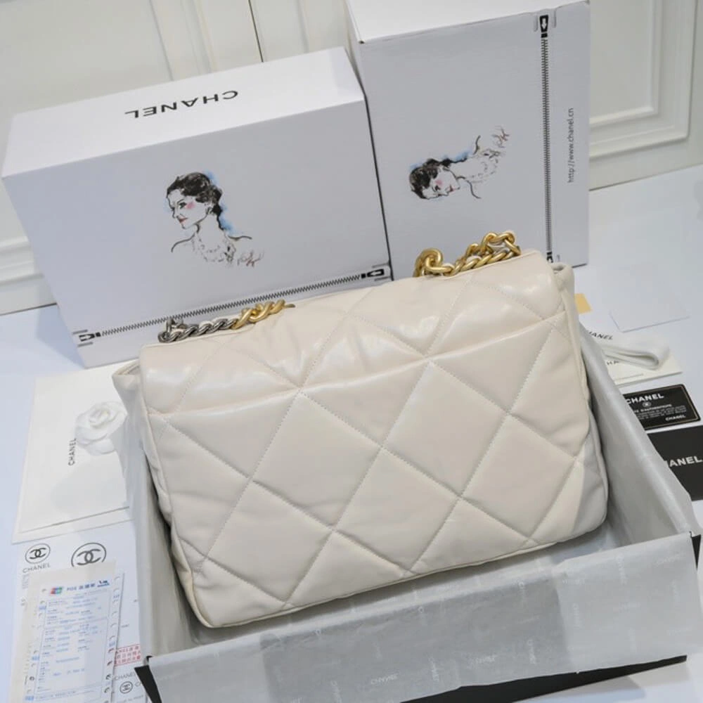 CHANEL 19 MAXI HANDBAG Breathable 1657