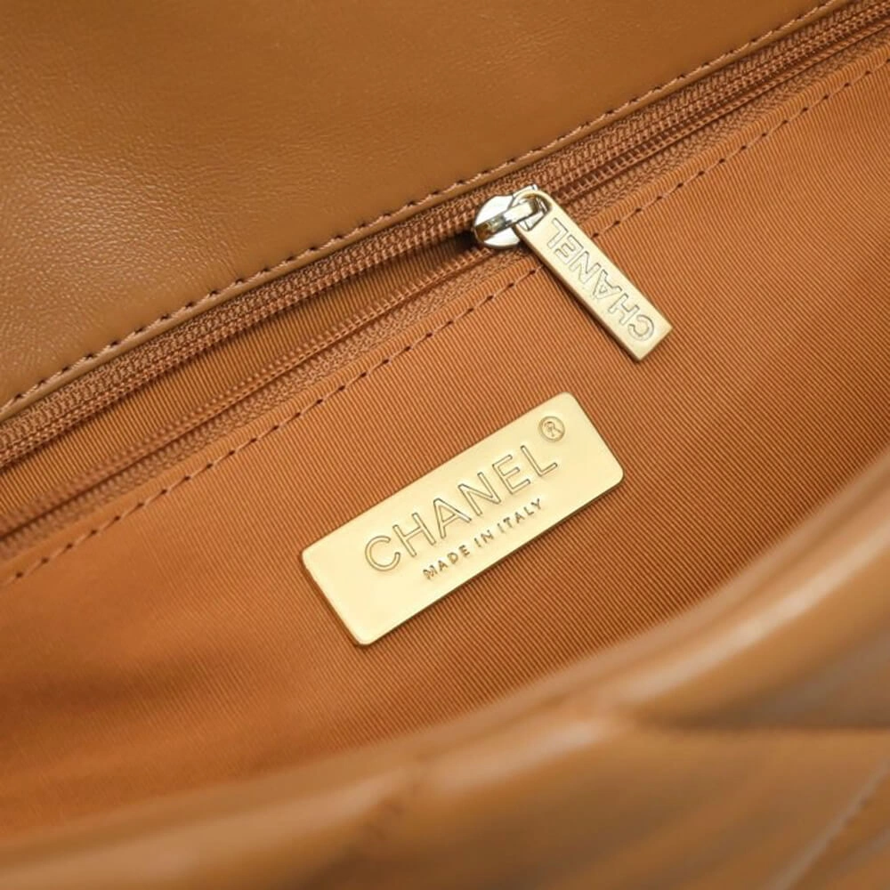 Vibrant CHANEL 19 MAXI HANDBAG 1646