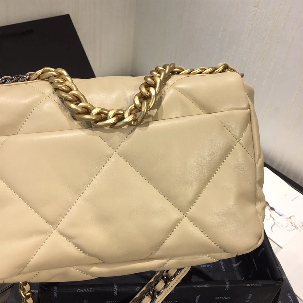 EasyMatch CHANEL 19 Small Flap Bag 1686
