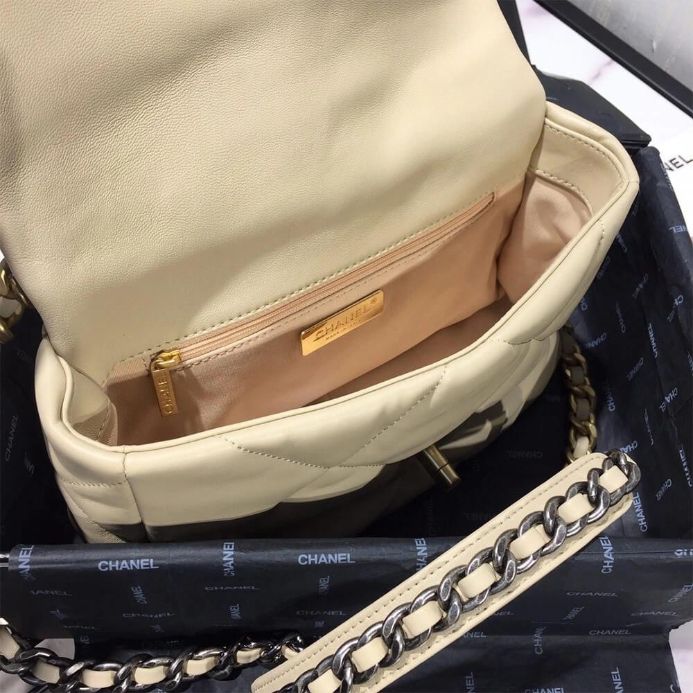 EasyMatch CHANEL 19 Small Flap Bag 1686