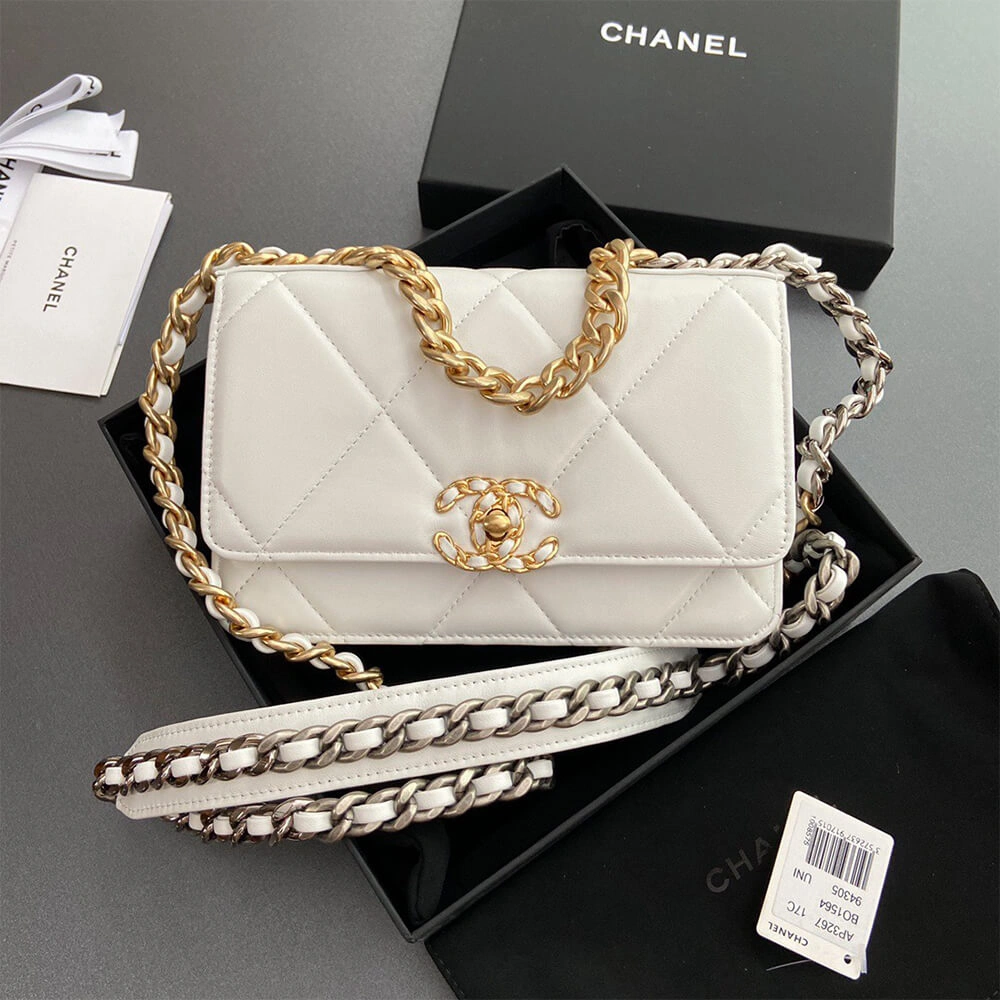 CHANEL 19 Wallet on Chain(high-end grade) Flexible 1347