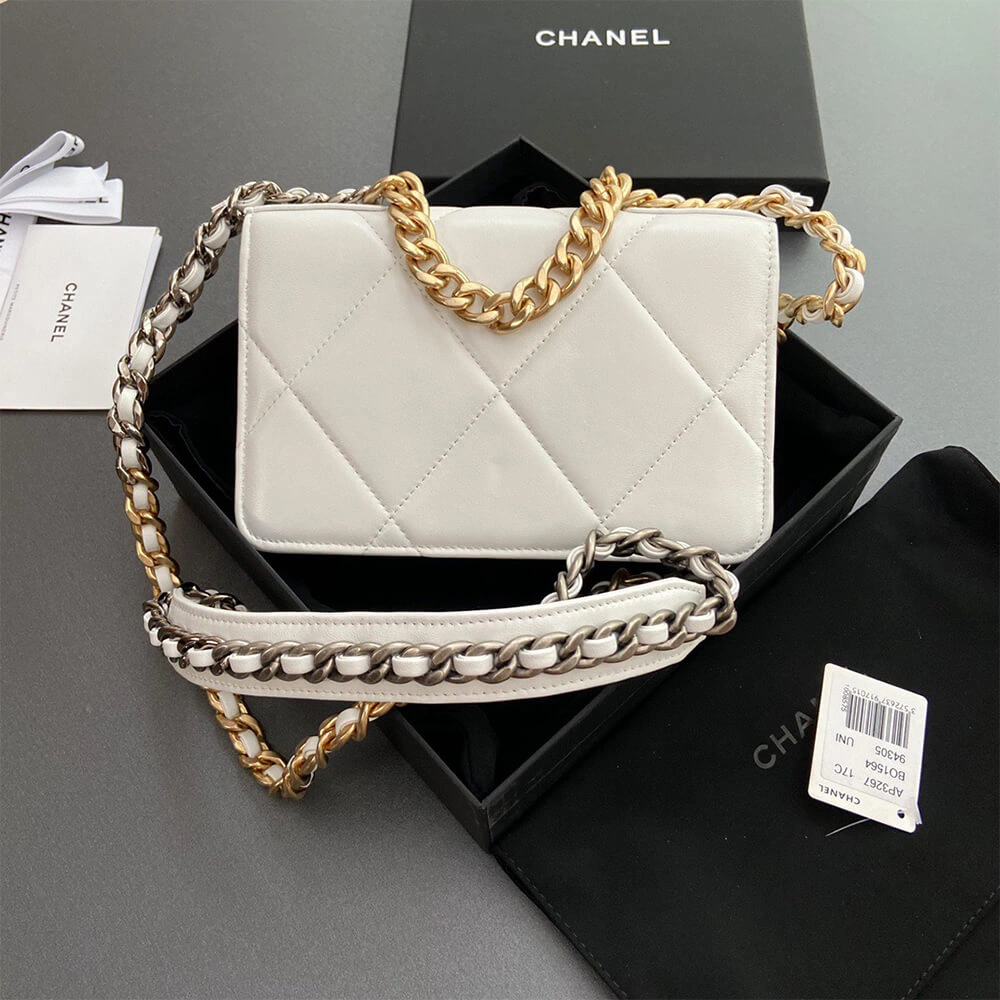 CHANEL 19 Wallet on Chain(high-end grade) Flexible 1347
