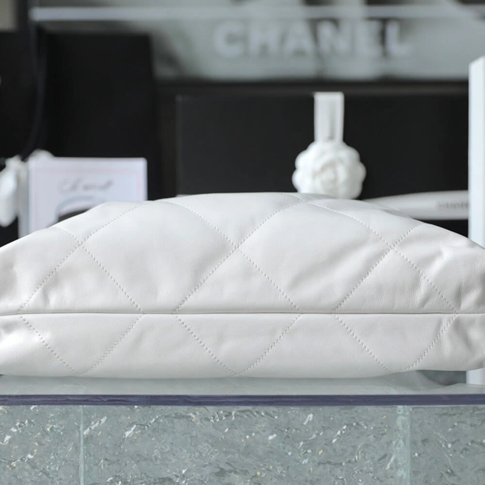 CHANEL 22 HANDBAG(high-end grade) MoistureWicking 1523