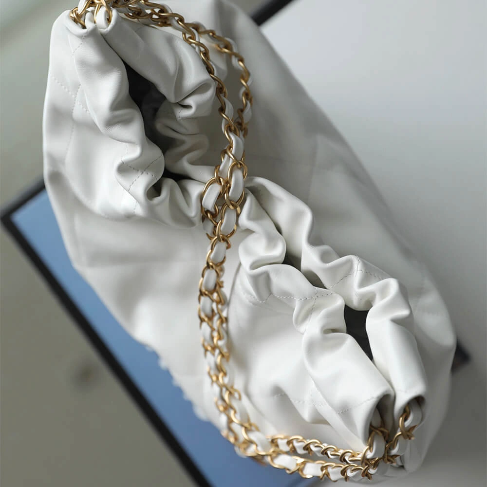 CHANEL 22 HANDBAG(high-end grade) Trendsetting 1515