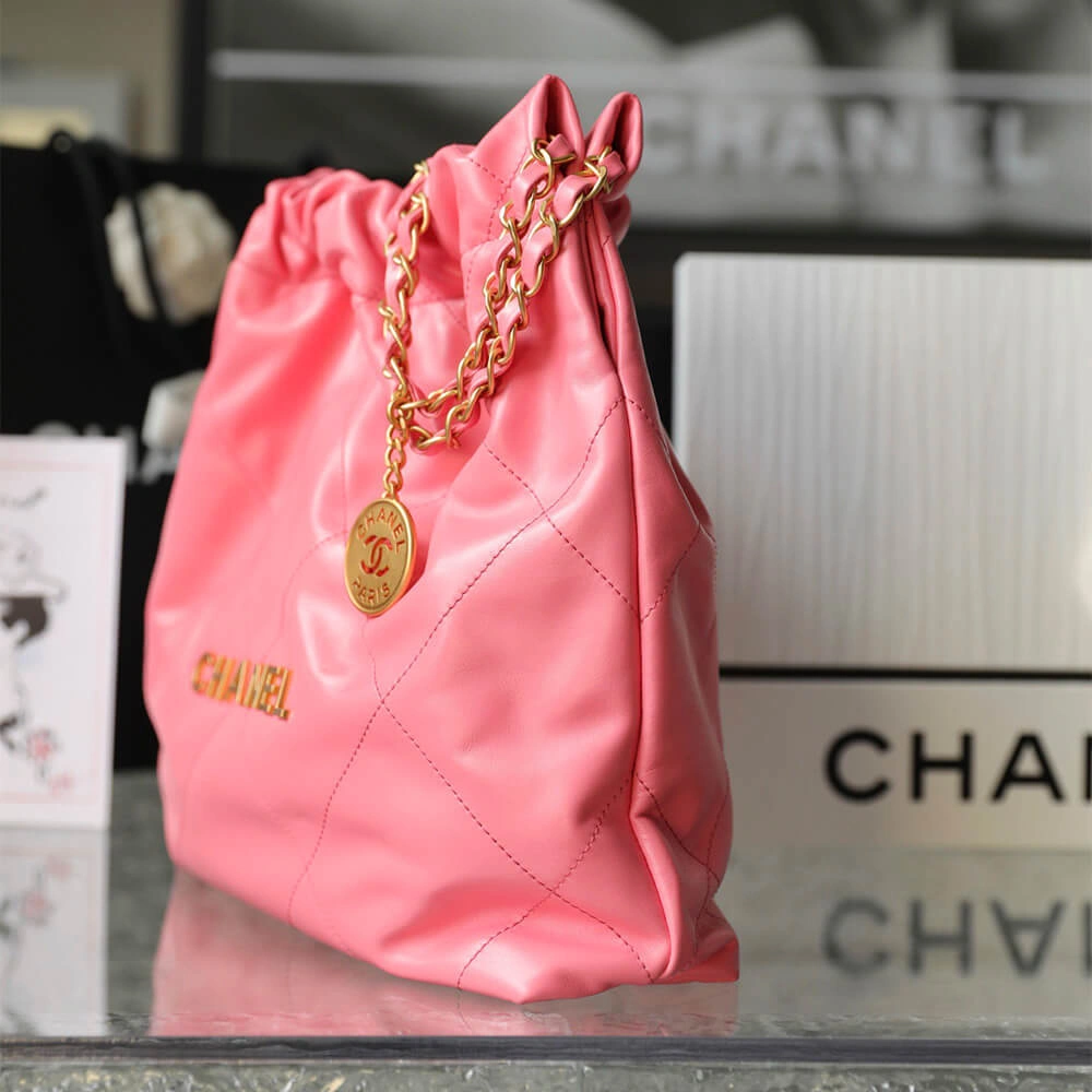 CHANEL 22 SMALL HANDBAG(high-end grade) Contemporary 1537