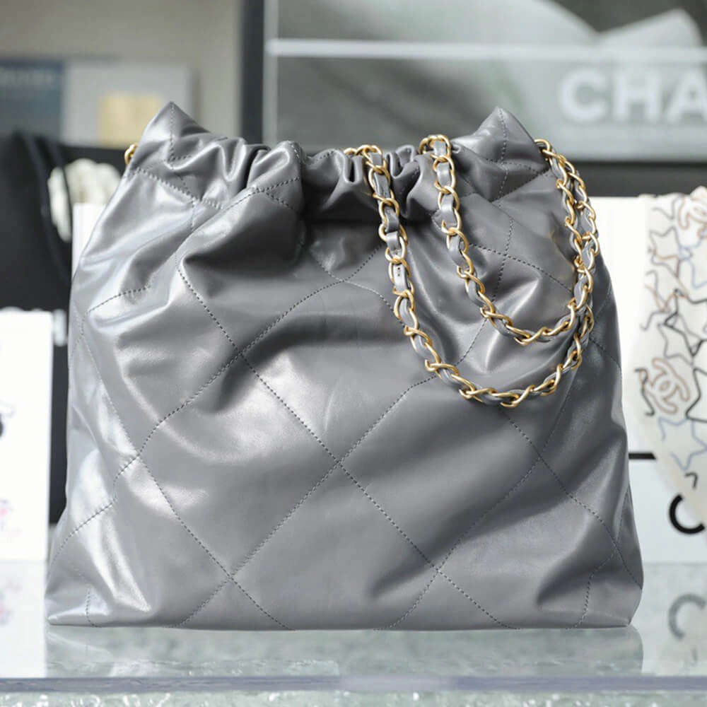 CHANEL 22 SMALL HANDBAG(high-end grade) Practical 1529