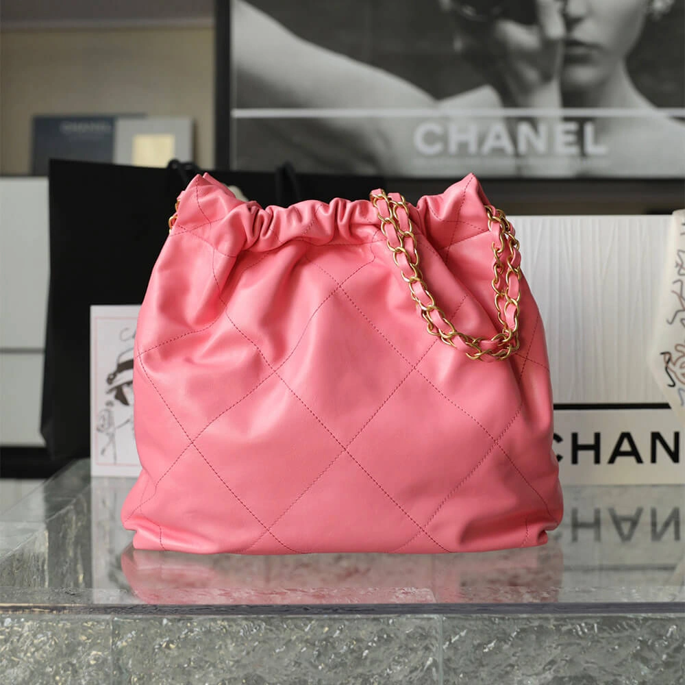 CHANEL 22 SMALL HANDBAG(high-end grade) Contemporary 1537