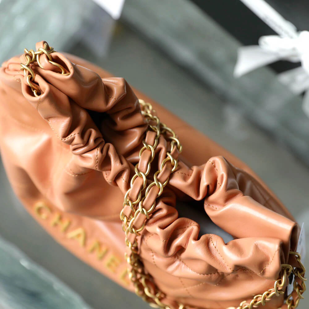 CHANEL 22 SMALL HANDBAG(high-end grade) Attractive 1530