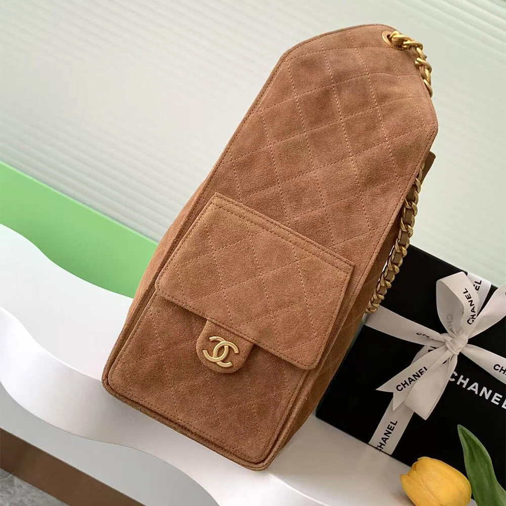 Vibrant CHANEL 25 Medium Handbag SUEDE(high-end grade) 1551