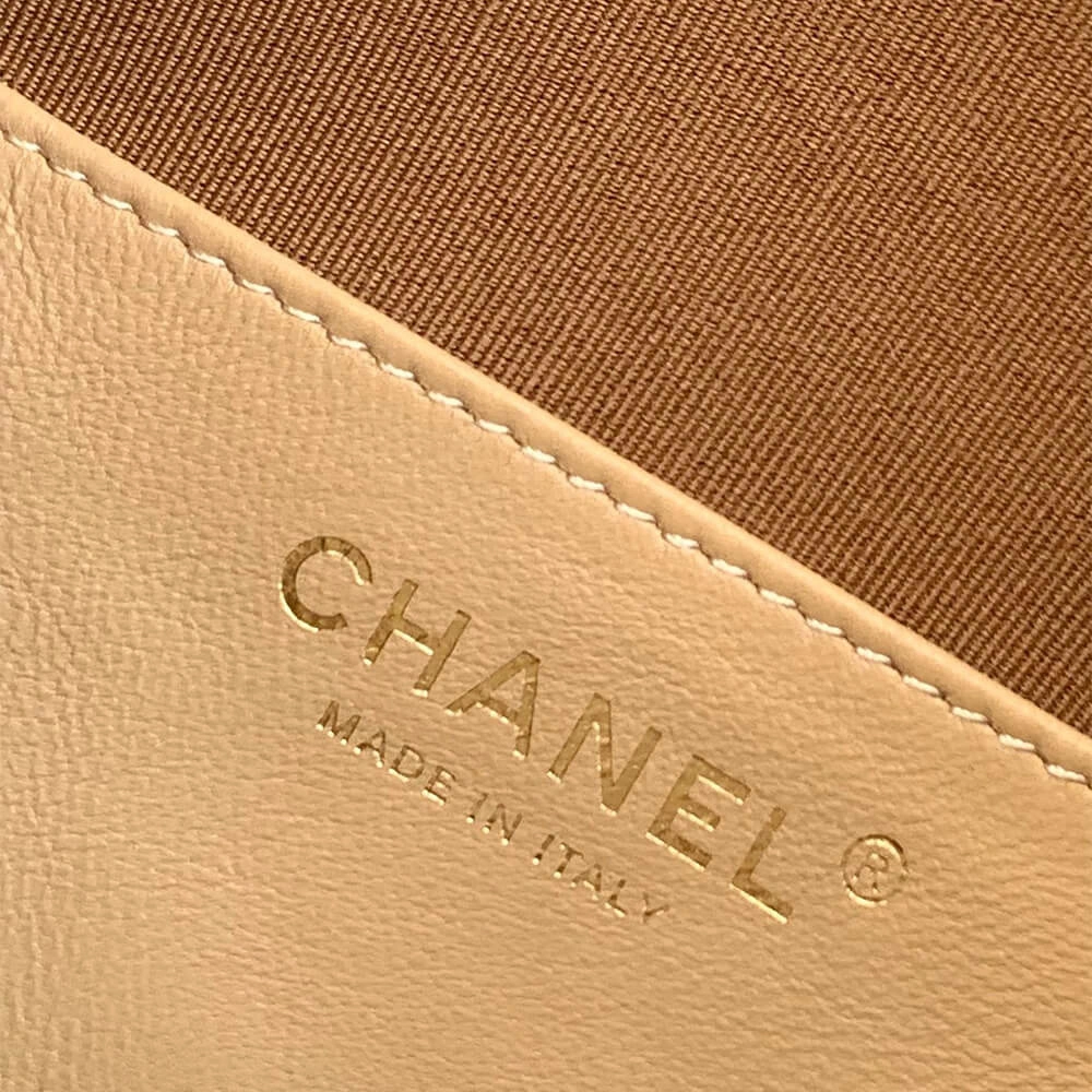 Vibrant CHANEL 25 Medium Handbag SUEDE(high-end grade) 1551