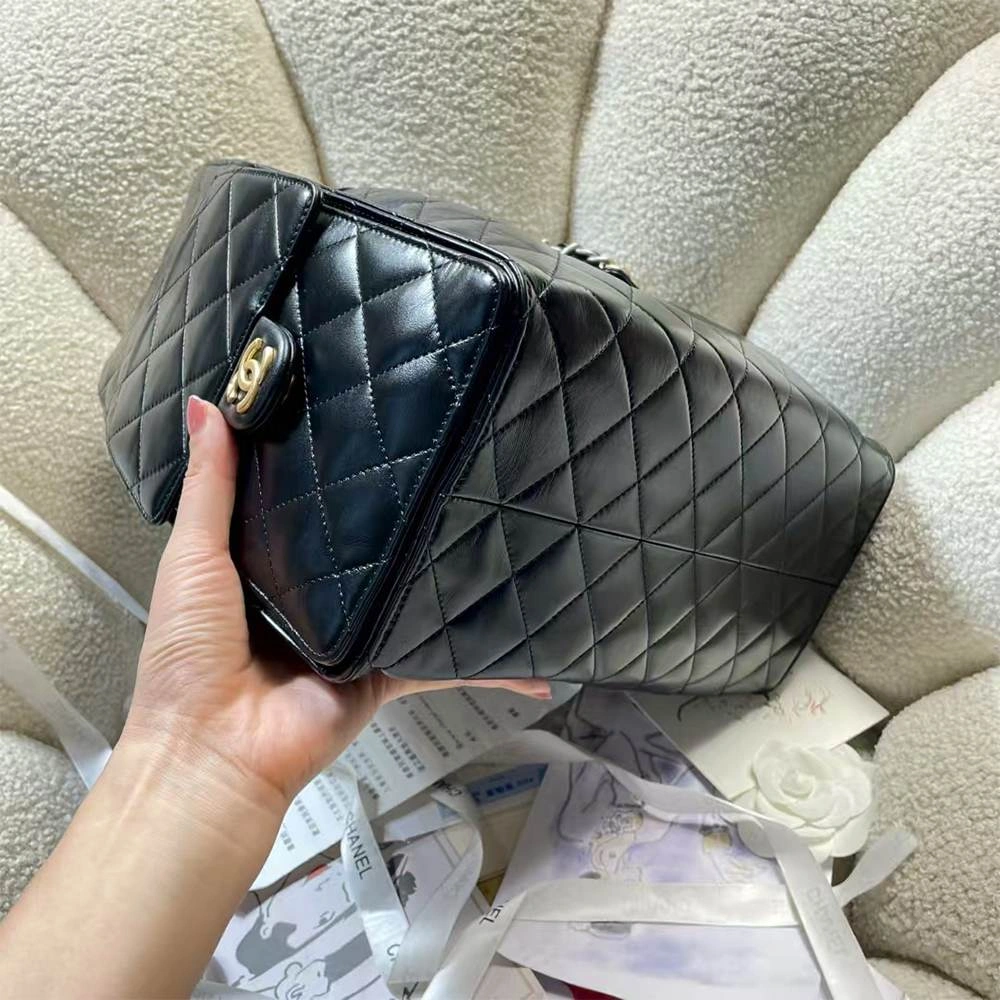 FlexibleFit CHANEL 25 Medium Handbag(high-end grade) 1547