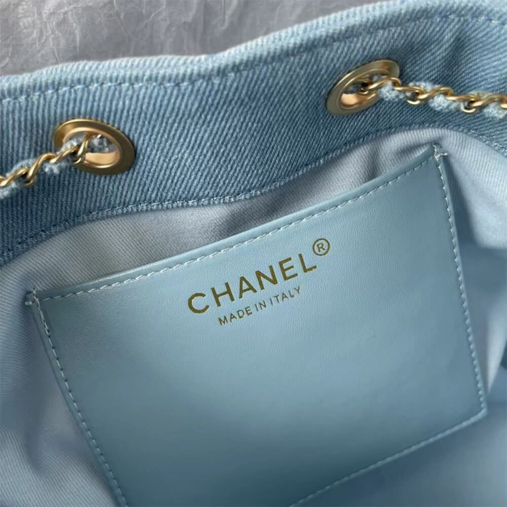CHANEL 25 Small Handbag(HIGH-END GRADE) TimelessDesign 1563