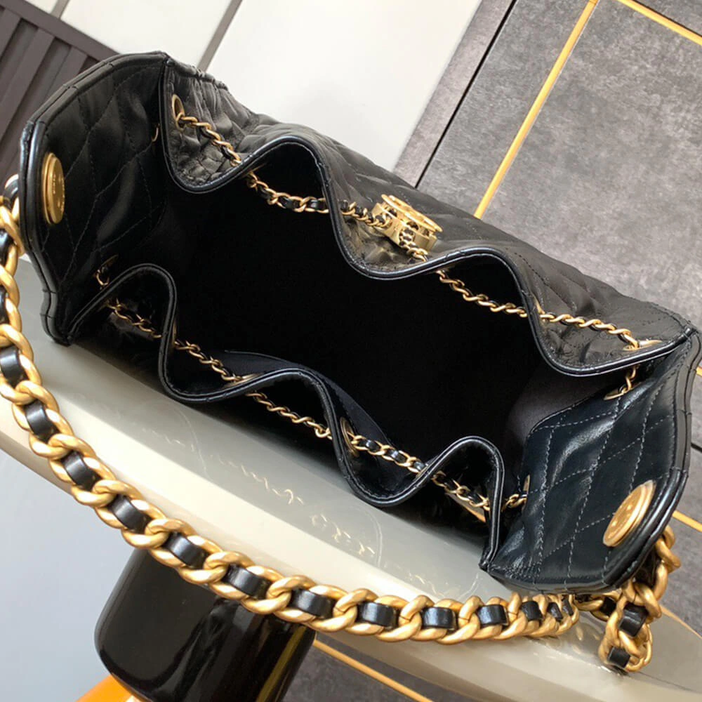CHANEL 25 Small Handbag(high-end grade) Effortless 1579