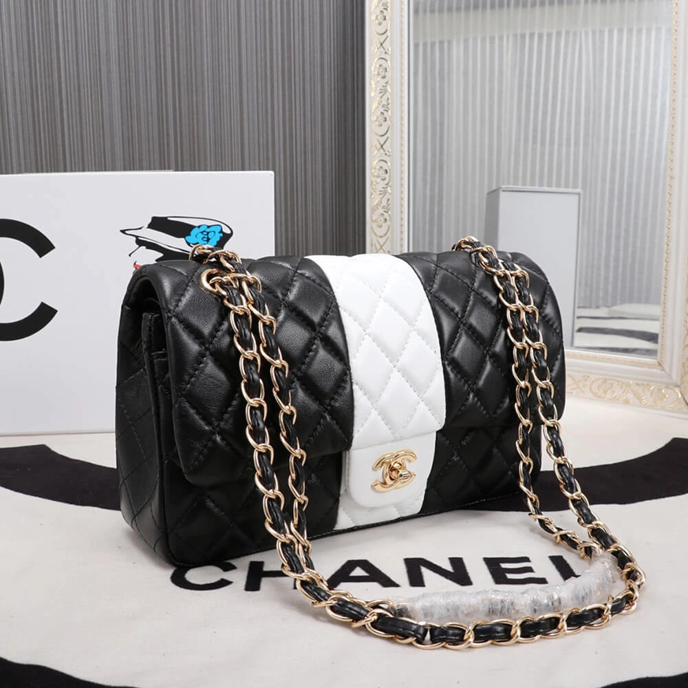 Stretchable CHANEL CLASSIC HANDBAG 1667